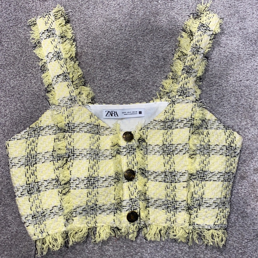 Super Cute Black and Yellow Zara Top Size Small